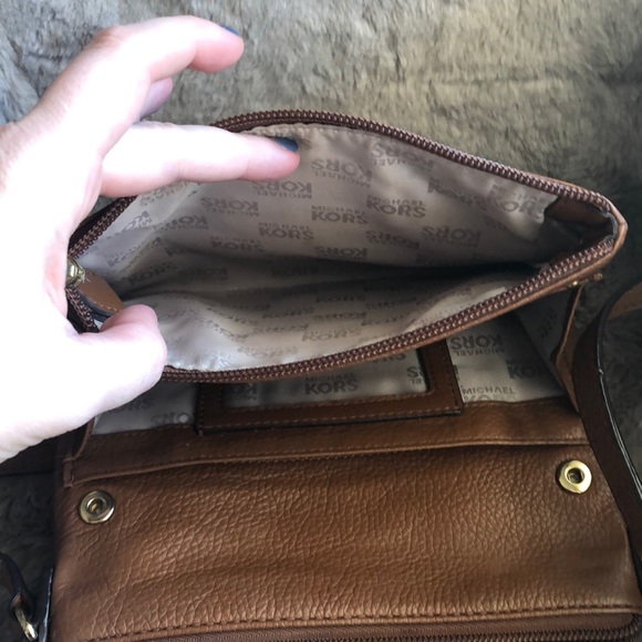 Michael Kors Crossbody - Picture 6 of 6